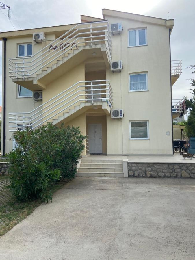 Ivanica Sveto Buitenkant foto