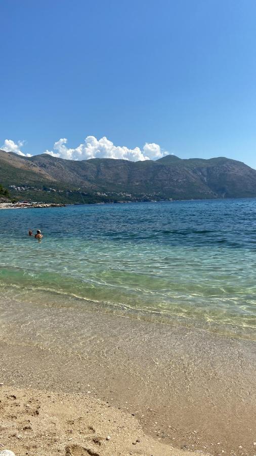 Ivanica Sveto Buitenkant foto